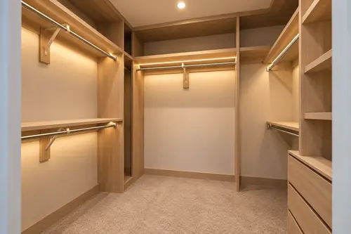 Wardrobe putih minimalis dengan rak penyimpanan